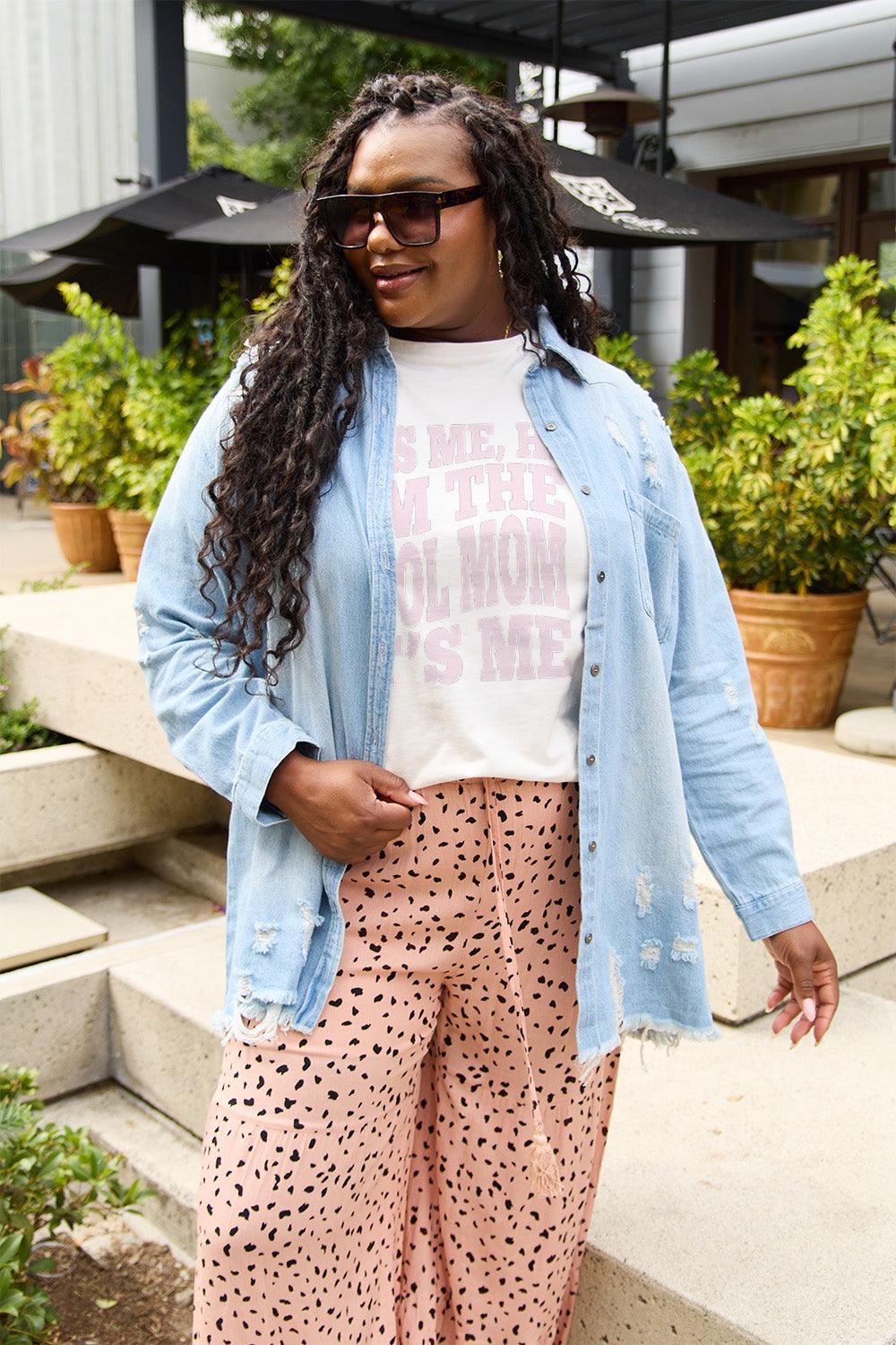 Simply Love Full Size IT'S ME,HI I'M THE COOL MOM IT'S ME Round Neck T-Shirt Carauana Store