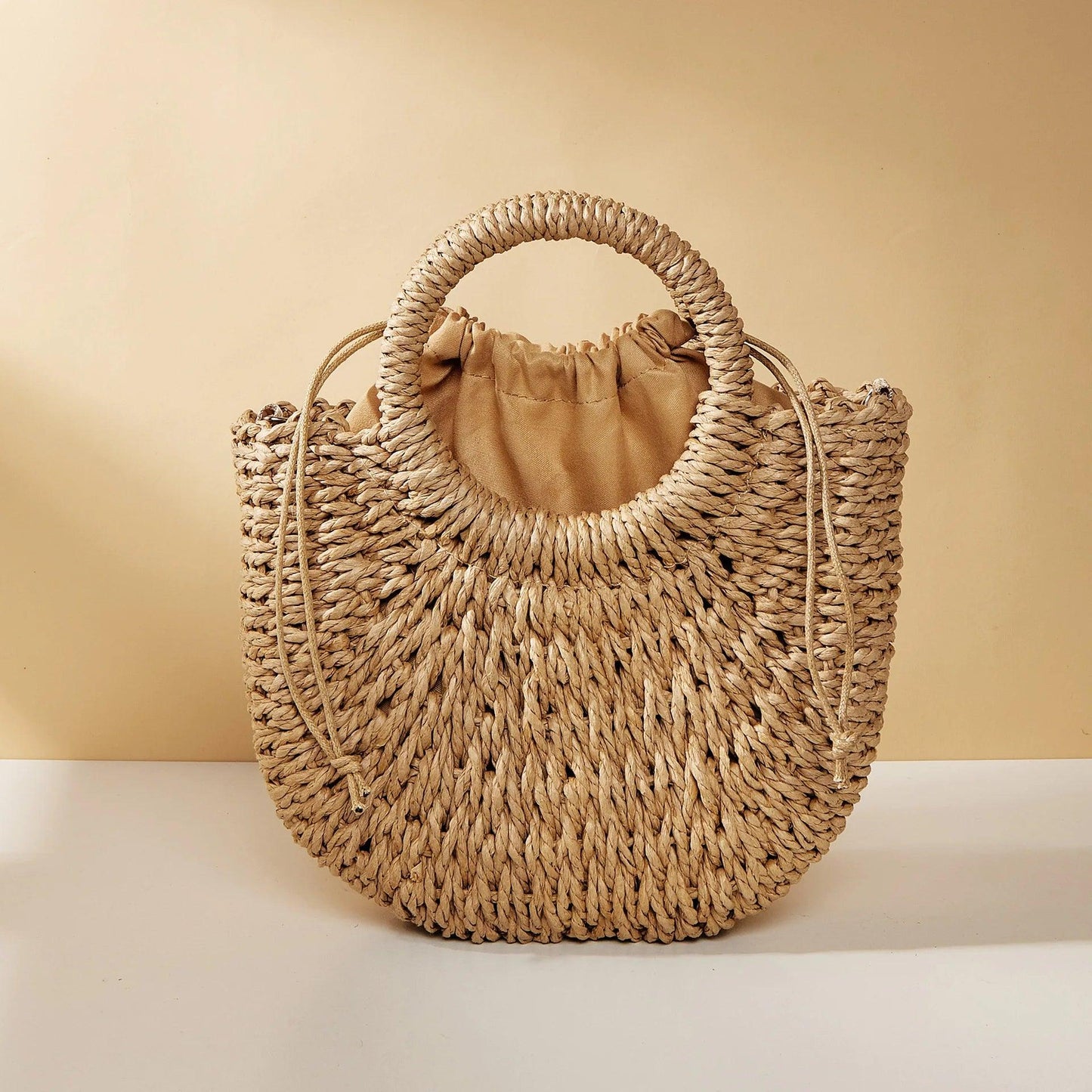 Hollow Out Elegance: Women’s Summer Shoulder Bag – Your Must-Have Accessory