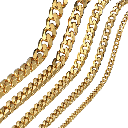 Gold chain necklaces of different thicknesses