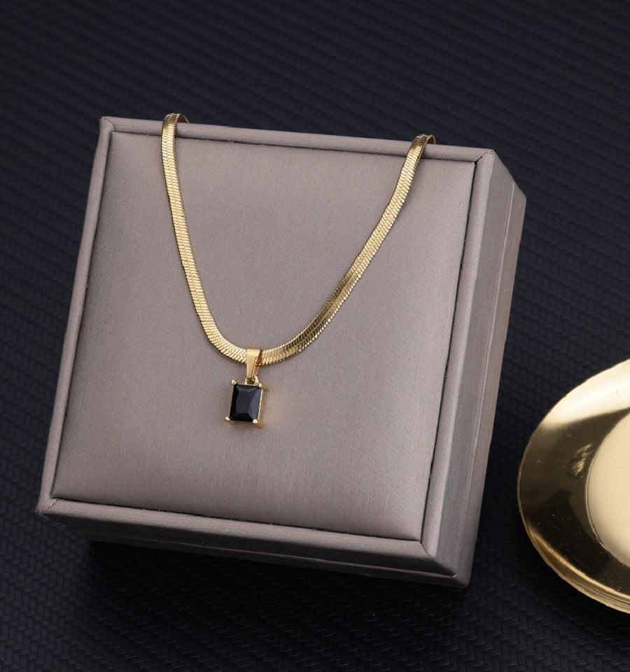 Vintage Rust Steel Zircon Necklace Flat Snake Bone Chain Blade Chain Square Emerald Pendant Necklace Women