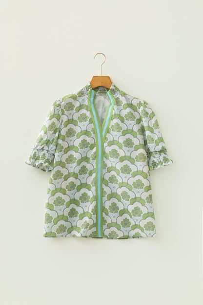 Blouse d'été à manches courtes et volants, imprimé floral vert nuageux